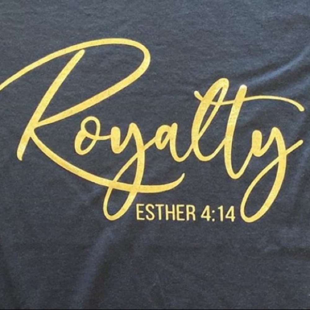 Meet your Posher, Esther